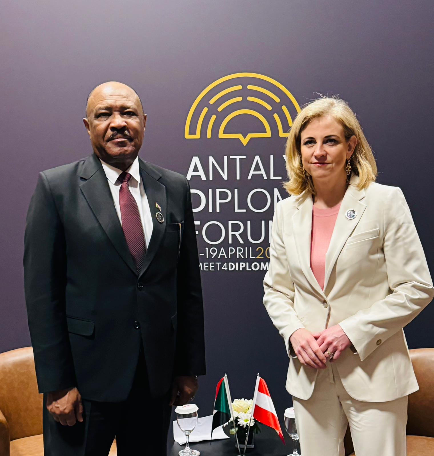 النمسا تجدد التزامها بدعم السودان إنسانياً وتطرح استضافة جولات حوار سودانية