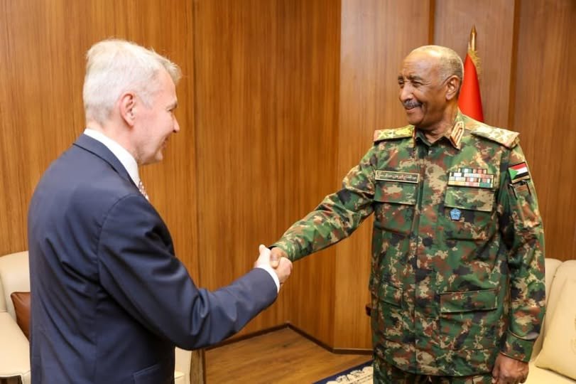 البرهان يبحث مع المبعوث الأممي جهود إنهاء الحرب وإطلاق حوار سوداني شامل