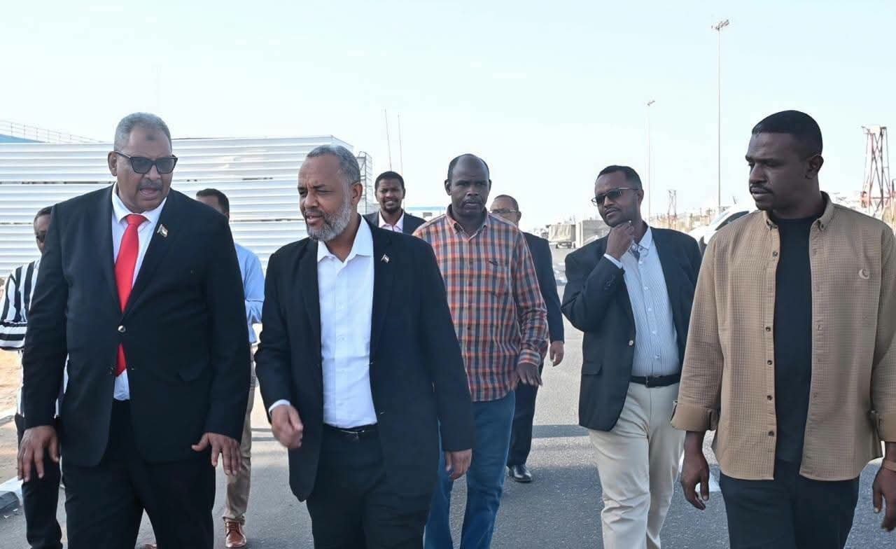 وزير الصحة يقف على جاهزية الحجر الصحي بمطار بورتسودان