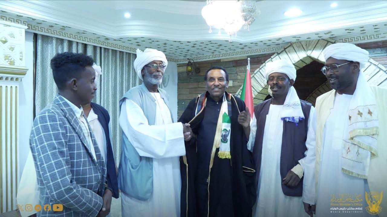 رئيس الوزراء يلتقي الناظر محمد الأمين ترك