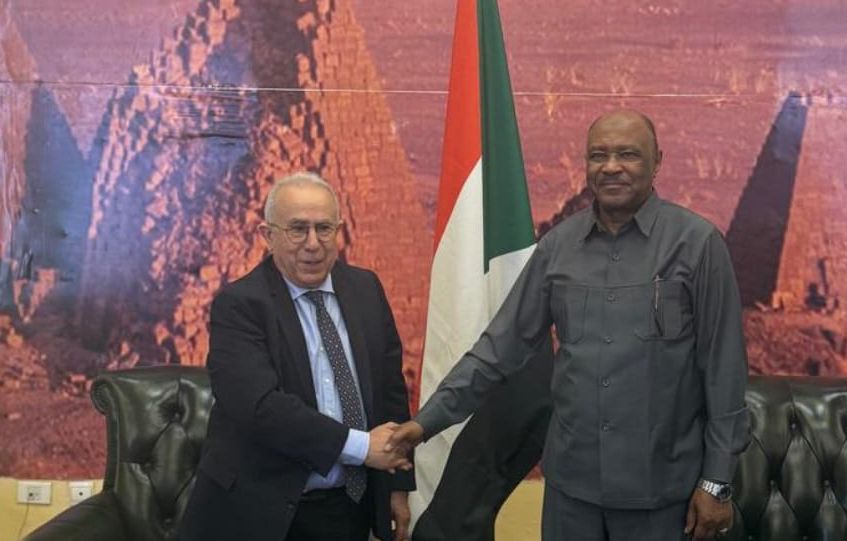 وزير الخارجية يبحث مع مبعوث الأمين العام للأمم المتحدة تطورات الأوضاع في السودان